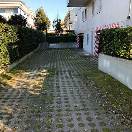 Cozy With Private Entrance