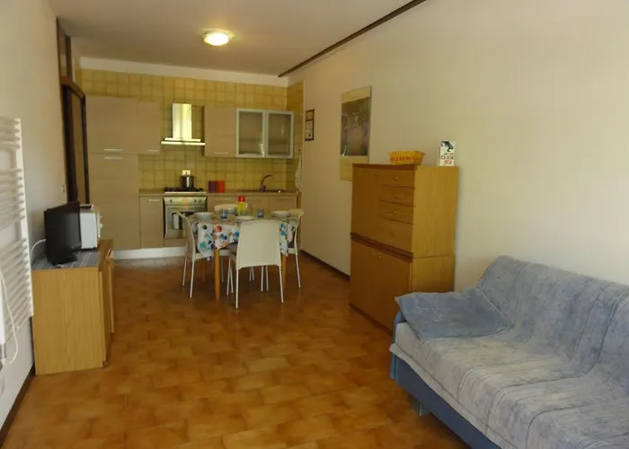 Διαμέρισμα Cozy With Private Entrance *